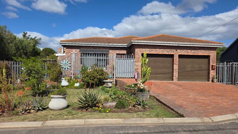 3 Bedroom Property for Sale in Albertinia Western Cape